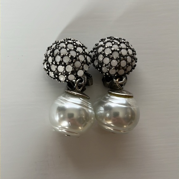 Don Caster Vintage Earrings Faux Pearl Dangle Silver Tone Clip Earrings - Picture 2 of 8